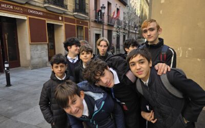 Los alumnos de 2º de ESO exploran el Barrio de las Letras en una ruta literaria por Madrid