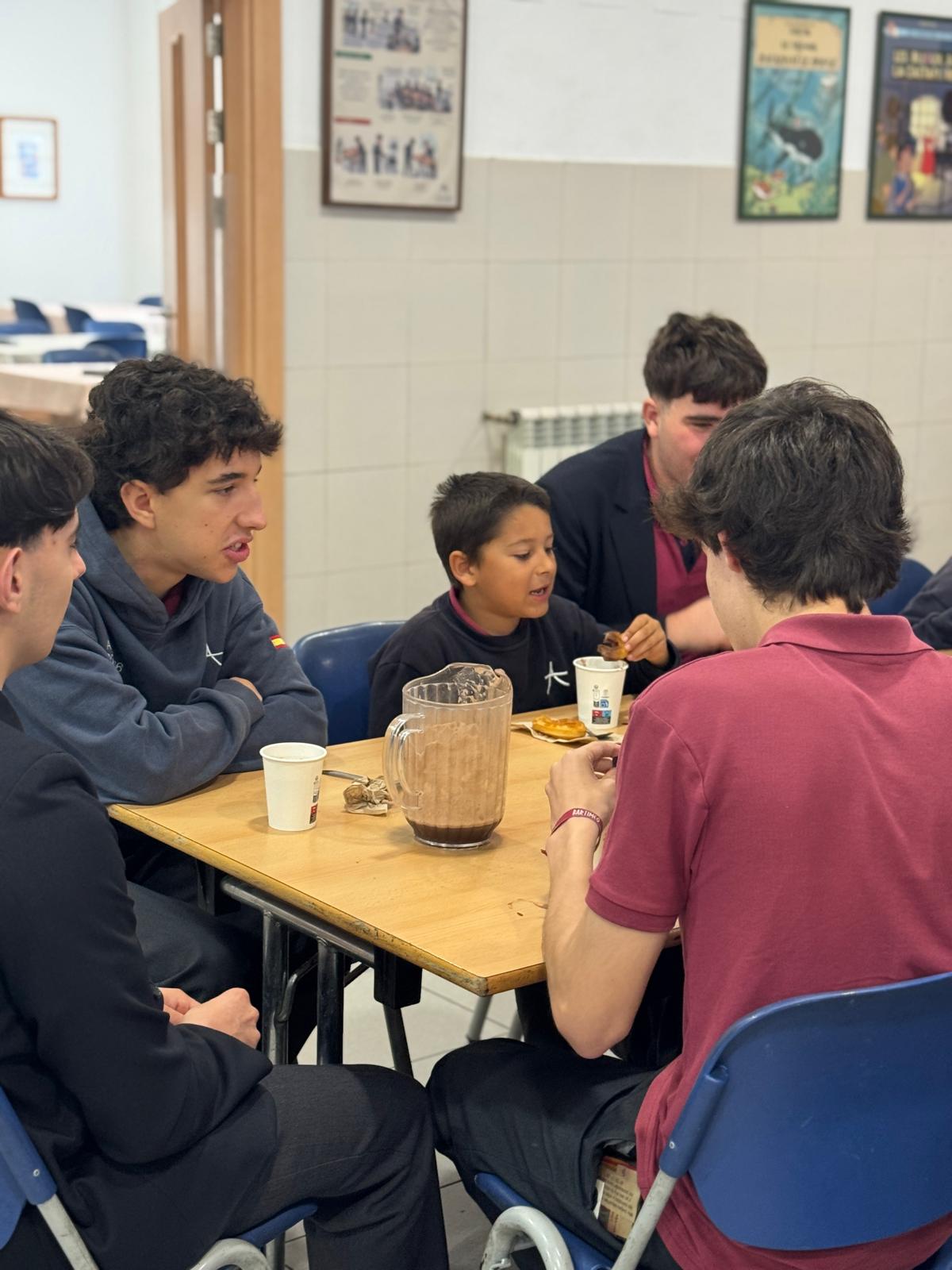Desayuno de cierre del programa de apadrinamiento Andel entre alumnos de Primaria y Bachillerato